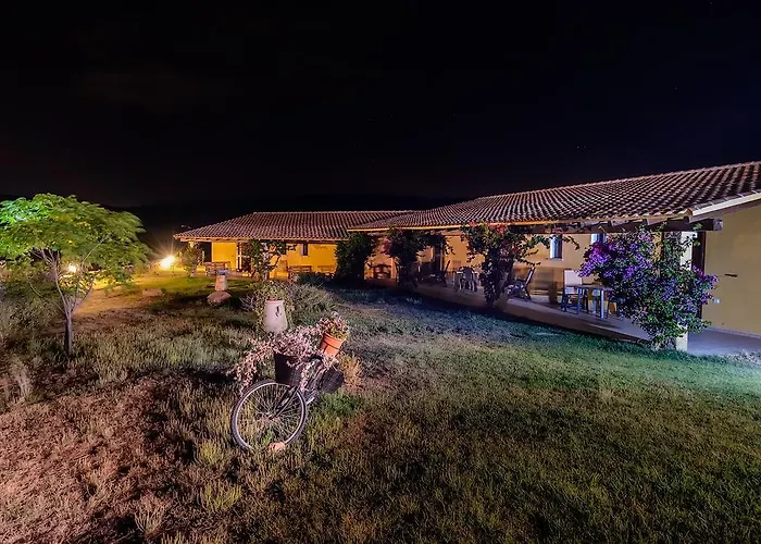 Alloggio per agriturismo Lu Nodu *